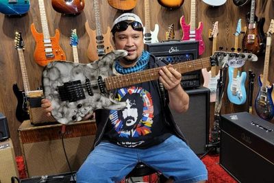 Perjalanan Karir Musisi Legend Aria Baron, Bergabung di Grup Band rif Hingga GIGI