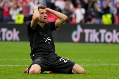 Reaksi Heboh Fans Jerman Saat Muller Nyaris Jebol Gawang Inggris, Endingnya Nyesek Sendiri