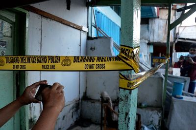 Tangkap 2 Teroris di Jaktim, Densus Sita Belati Hingga 6 Senpi