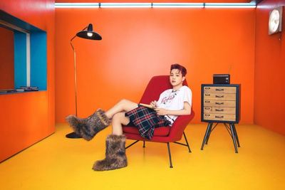 Jimin Mendapatkan Pujian Usai Mengenakan Rok pada Promosi CD Butter