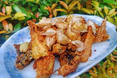 Begini Rupanya Cara Membuat Ayam Goreng Bawang Putih, Mudah Banget!