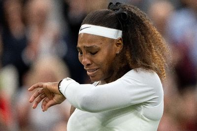 Mundur dari Wimbledon Akibat Cedera, Serena Williams Terisak Pilu: Saya Patah Hati