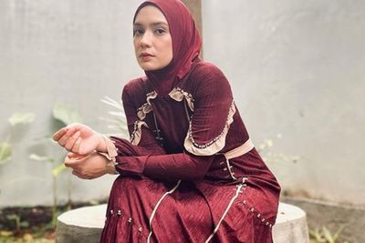 Istri Arya Saloka Diprotes Gegara Rambut dan Lehernya Kelihatan: Duh Kok Gitu Sih