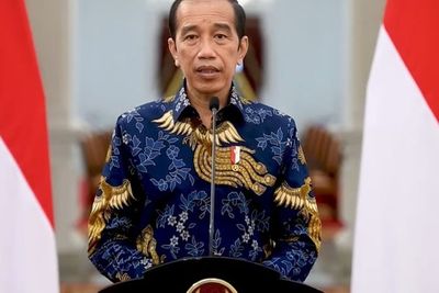 Jelang PPKM Darurat, Jokowi Minta Kemenkes Tingkatkan Faskes hingga Tabung Oksigen