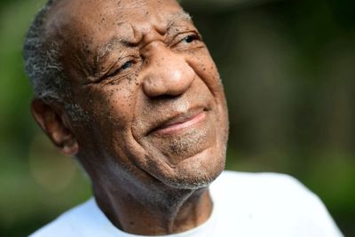 Bill Cosby Dibebaskan saat Pengadilan Pennsylvania Membatalkan Hukuman Penyerangan Seksual