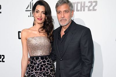 Serial Catch 22 Besutan George Clooney Yang Sangat Layak Tonton