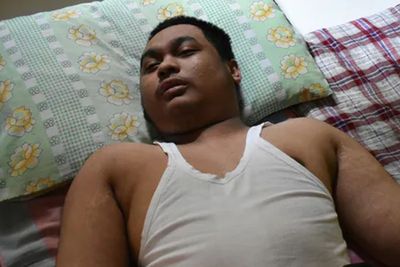 Kasihan! Pria yang Jadi Tulang Punggung Keluarga Lumpuh Total Usai Ditabrak Sepulang Kerja