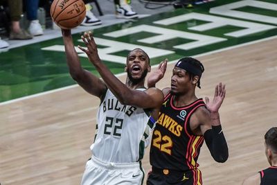 FOTO: Milwaukee Bucks Kalahkan Atlanta Hawks 123-112 Untuk Keunggulan Seri 3-2