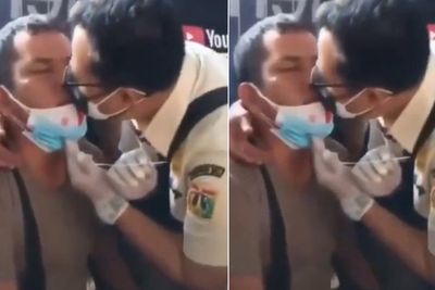 Gelay! Pria Ini Dicium Bibirnya oleh Nakes Pria saat Swab, Ngamuk saat Buka Mata: Cuih!