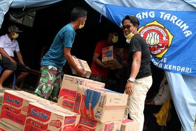 FOTO: Bantuan Sembako Korban Banjir Sungai Wanggu