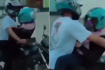 Astaga! Sejoli Ini Berzina di Atas Motor, Si Cewek Ngangkang Tempel Kemaluan ke Si Cowok