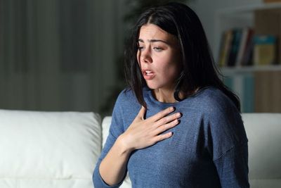 Obat Sesak Nafas Alami Paling Ampuh dari Bahan Herbal