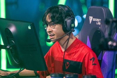 TenZ Selesaikan Debat Vandal Vs Phantom di Valorant, Mana yang Lebih Bagus?