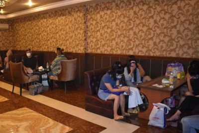 Hotel Ini Buka Spa & Pijat Saat PPKM Darurat, Polisi Amankan Terapis Wanita Pakai Rok Mini