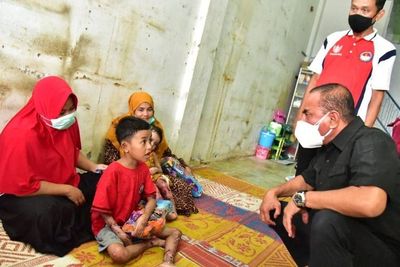 Gubsu Edy Menduga 2 Anak Madina yang Sakit Kulit Akibat Limbah Merkuri Tambang Emas Ilegal