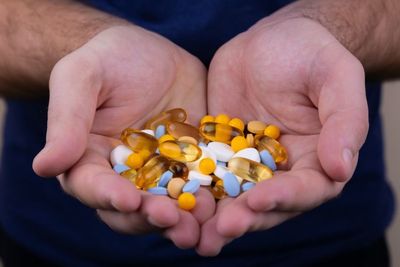 Polisi Tangkap Penjual Obat Cari Untung Naikkan Harga, Obat Rp75 Ribu Dijual Rp475 Ribu