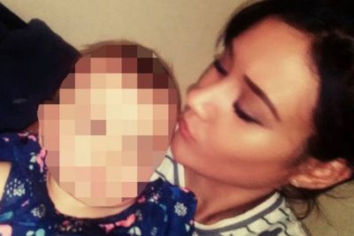 Bayi 11 Bulan Ini Dibiarkan Disamping Mayat Ibunya yang Penuh Darah, Diduga Dibunuh