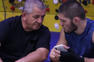 Peringati Setahun Kematian Ayahnya, Khabib Nurmagomedov: Segala Sesuatu Hanya Milik Allah