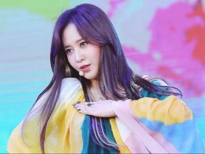 Yuri Bocorkan Kemungkinan SNSD Comebak dengan Formasi Lengkap