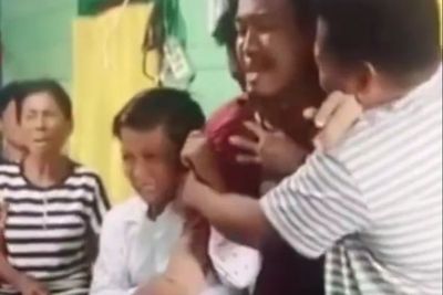 Momen Memilukan Anak Pulang Merantau Histeris Tau Ortunya Meninggal
