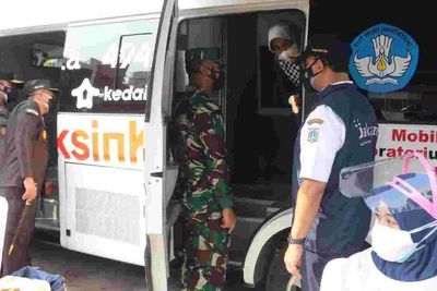 Kejar Target Jokowi, Anies Kerahkan 16 Mobil Vaksin Covid-19 Keliling