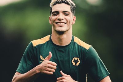 Pulih dari Cedera Tulang Tengkorak, Raul Jimenez Kembali Latihan dengan Wolves