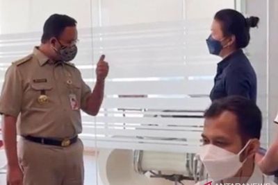 Rapat dengan Luhut, Anies akan Perbaharui Kriteria Perusahaan Esensial