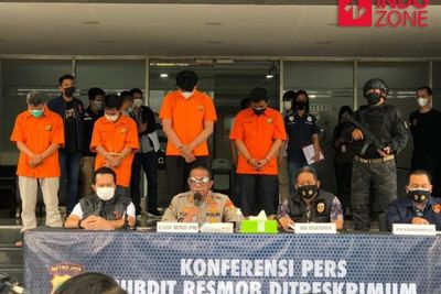 Kacau! Ratusan Orang Pakai Surat PCR-Vaksin Palsu, Sindikat Diciduk Polisi