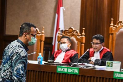 Edhy Prabowo Bacakan Pledoi Kasus Lobster, Seret Nama Presiden Jokowi dan Prabowo Subianto