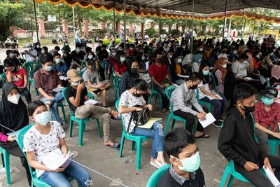Meski Ada Vaksinasi Berbayar, Vaksinasi Gratis Pemerintah Tetap Berjalan Seperti Biasanya