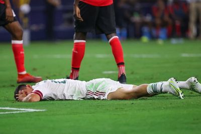 Bintang Napoli Alami Cedera Horor saat Bela Meksiko
