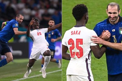 Momen Chiellini Tarik Jersey Bukayo Saka di Final EURO 2020, Endingnya Baikan