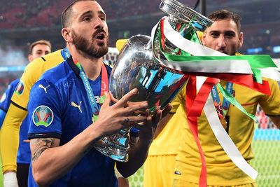 Ejek Suporter Inggris, Bonucci: It s Coming to Rome