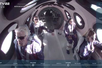Virgin Galactic Berhasil Melakukan Uji Coba Penerbangan ke Luar Angkasa!