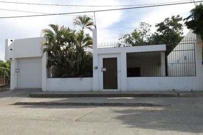Kini, Kamu Bisa Memiliki Rumah El Chapo di Meksiko dengan Harga Rp181 Ribuan!