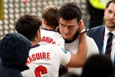 Ayah Harry Maguire Patah Tulang Rusuk Setelah Terinjak-injak saat Final Euro 2020