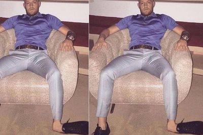 Mayweather Ledek Kaki McGregor yang Patah Saat Kalah dari Dustin Poirier di UFC 264