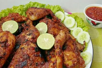 Enaknya Makan Ayam Bakar Taliwang, Coba Buat di Rumah Yuk