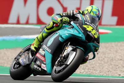 Tim Petronas Yamaha SRT Bahkan Tak Tau Apakah Rossi akan Pensiun Atau Tidak