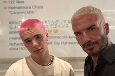 David Beckham Pamer Penampilan Baru, Warnai Rambut Jadi Pirang