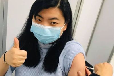 Mengejutkan! Veronica Koman Divaksin dan Ajak Orang Papua Mau Divaksin, Dukung Jokowi?
