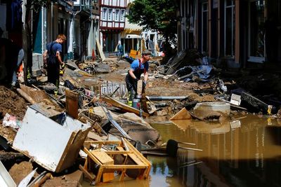 Video Ngerinya Banjir Eropa: Mobil Hanyut, Ratusan Orang Tewas