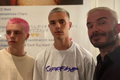 Mengintip Penampilan Terbaru David Beckham dengan Potongan Cepak & Bleaching Rambut