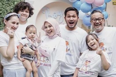 Selamat! Mona Ratuliu Resmi Punya Cucu Laki-laki dari Kesha Ratuliu: Dipanggil Apa Ya?