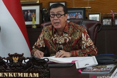 Menkumham: Tenaga Kerja Asing Tak Lagi Bisa Masuk Indonesia