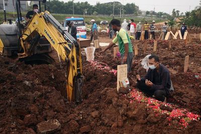 Tembus 1.383 Kematian Akibat COVID-19, Apa Kata Kemenkes?