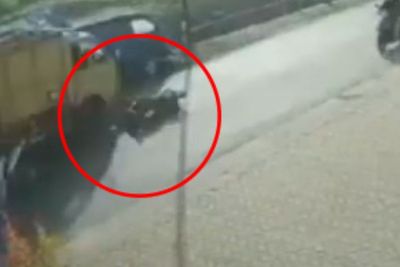 Detik-detik Mengerikan Sekuriti di Singosari Tewas Terlindas, Truk yang Nabrak Kabur