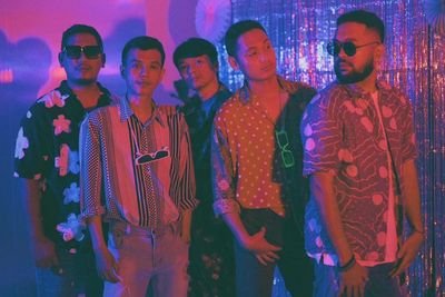 Dijamin Klepek-klepek, SAÉ Buktikan Cerita Cinta Romantis Itu Nyata Lewat Single Tersipu