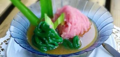 Enaknya Putu Mayang Isi Pisang, Coba Buat Yuk