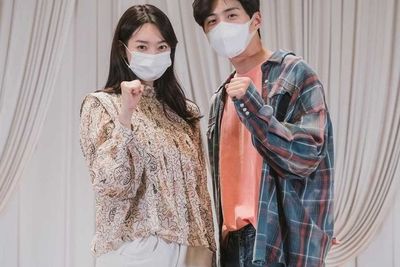 Hometown Cha-Cha-Cha Dipastikan Tayang di Netflix Pada Agustus Mendatang